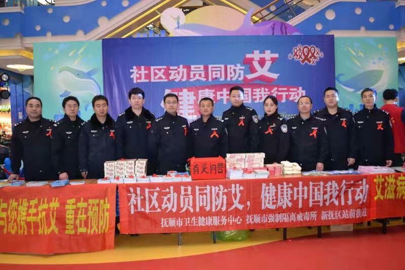 1129221107-43bb1d112b8c34fefd47986407635937