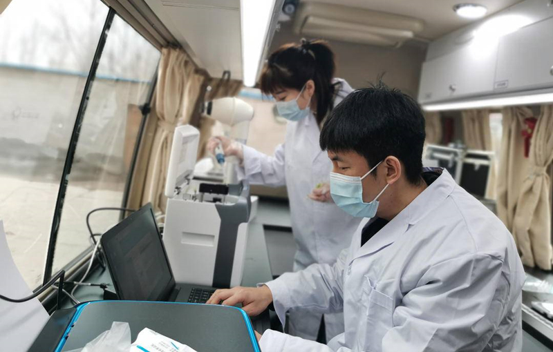 食品安全快速檢測車輛開進校園