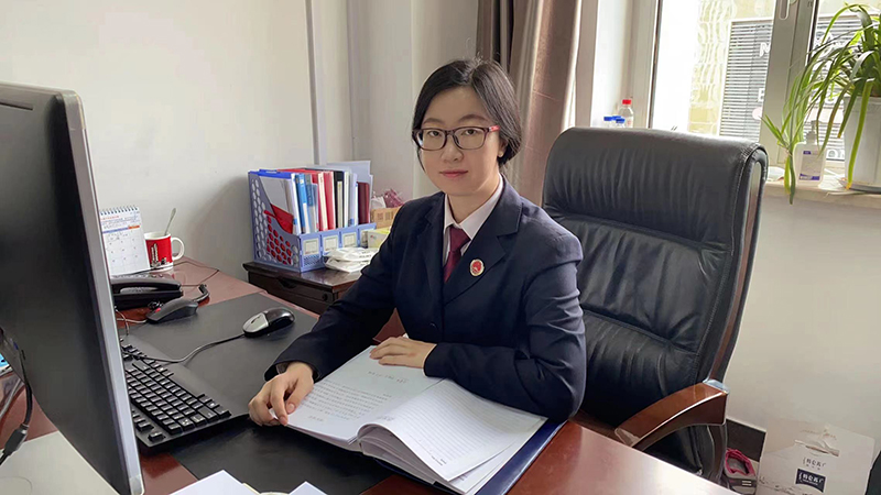 盧丹同志工作照