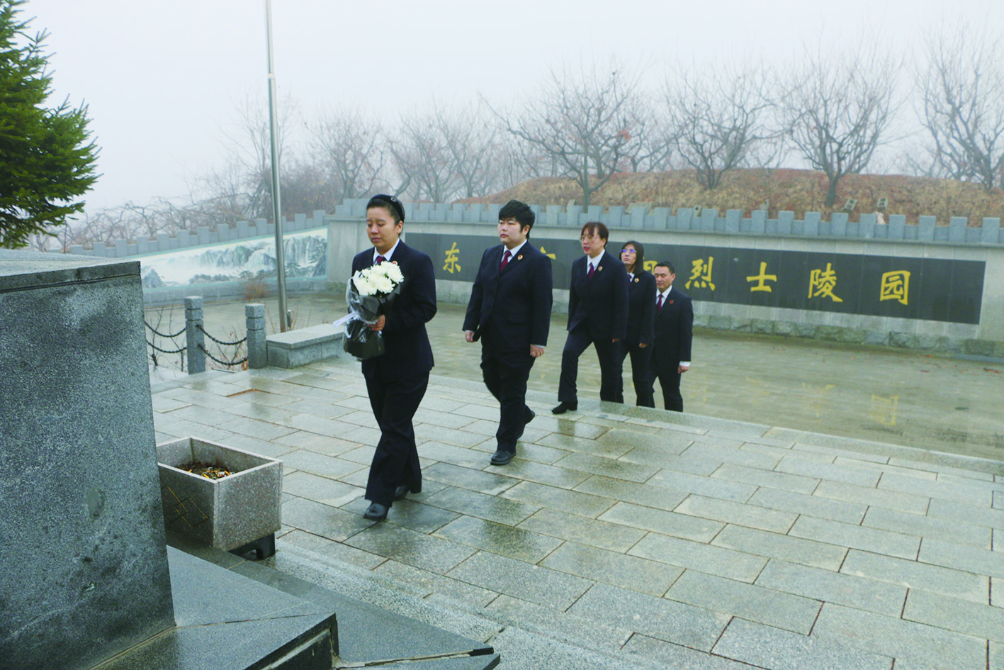 檢察官到前陽烈士陵園緬懷英烈