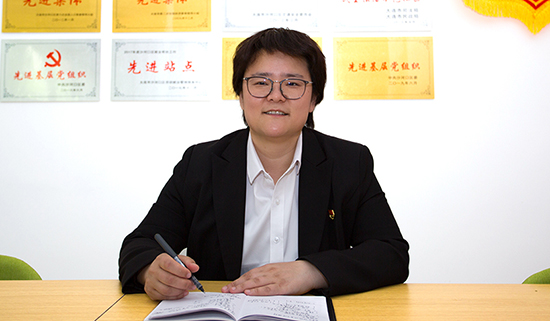 李楚麟 大連市沙河口區(qū)春柳街道泰安社區(qū)黨委書記、居委會主任1