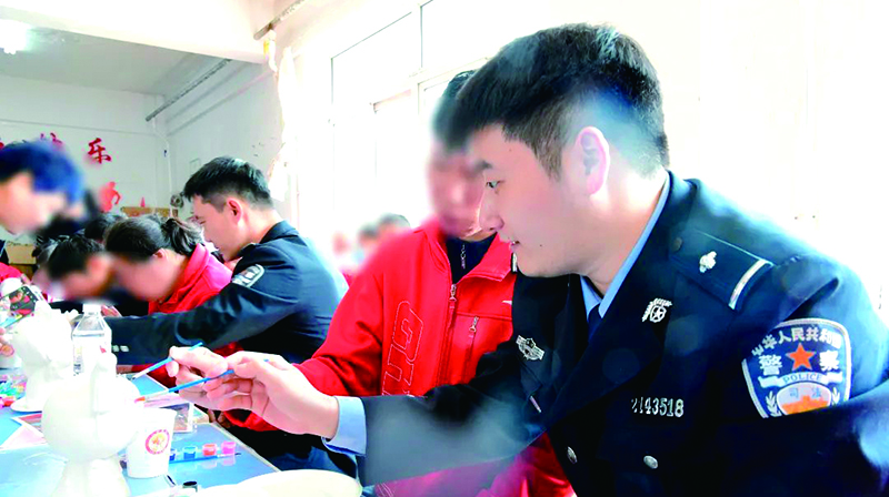 撫順第一監(jiān)獄青年志愿者服務(wù)隊(duì)開展公益慰問活動(dòng)。