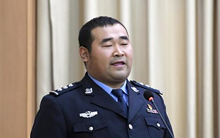 賈英男