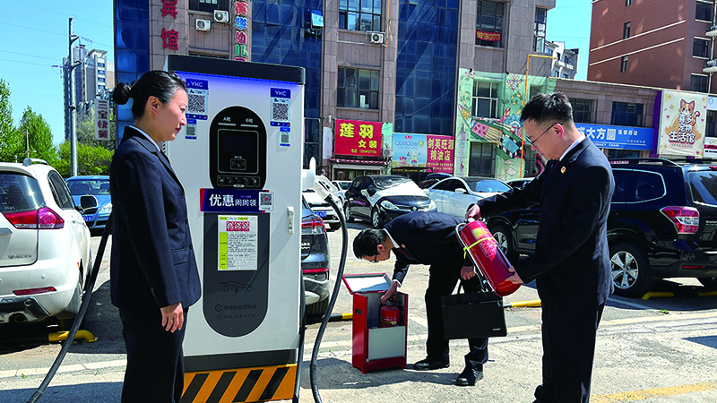 檢察官對(duì)汽車充電站開展回頭看